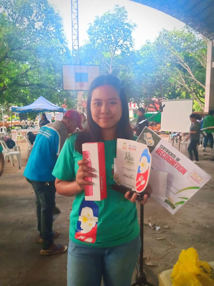 Cpu Cares Students Bag Awards In Da Wesviarc National Rice Awareness Month Celebration Central Philippine University