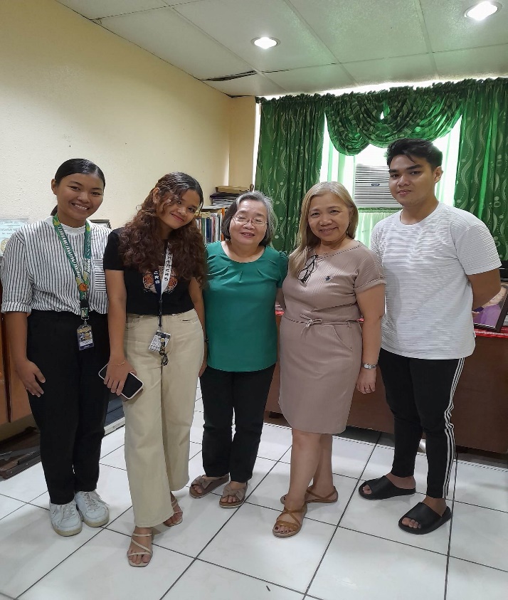 CPU CE '90 Alumni President Vilma N. Clave with Dr. Margen A. Java and their scholars