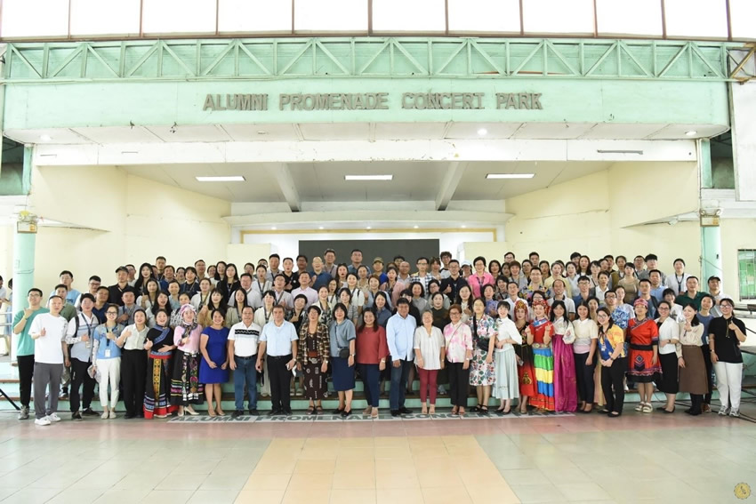 Chinese International Students together with CPU faculty.