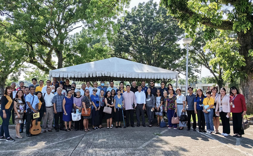 Attendees to the commemoration of the 1st Death Anniversary of Dr. Agustin A. Pulido at Christ the King Memorial Park in Ungka, Jaro, Iloilo City. 