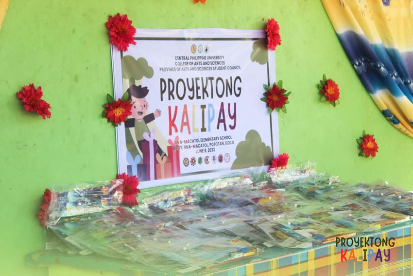 Proyektong Kalipay organized by CASPC together with the academic organizations at Pototan, Iloilo