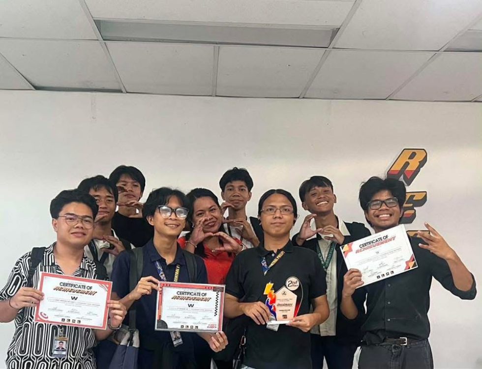 CCS Innovators excel at UPV Komsai.org’s KomsaiHack 2026: RiskReady ...